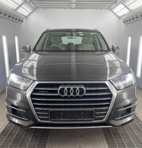 Audi Q7-8