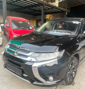 Mitsubishi Outlander-8